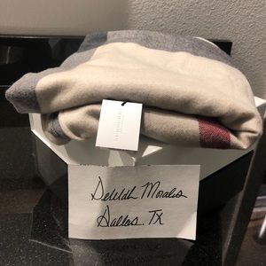 Brand new ♥️♥️ Burberry baby wool blanket